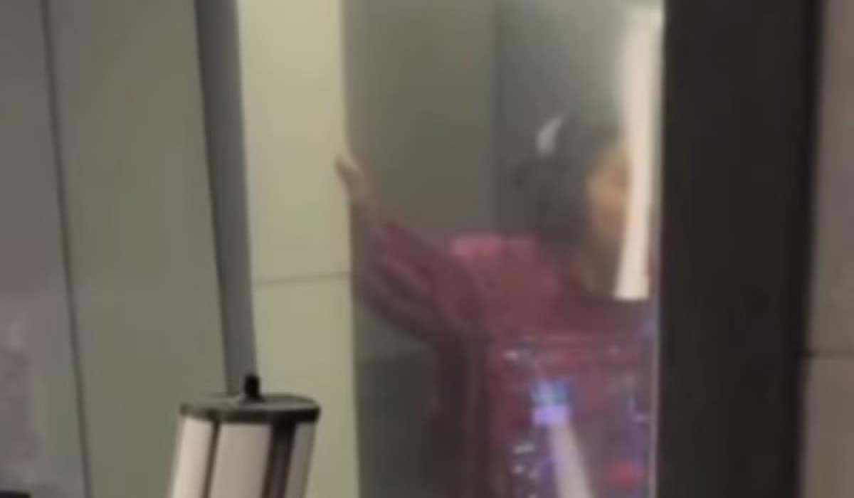 عايزه اشتكي واشكي